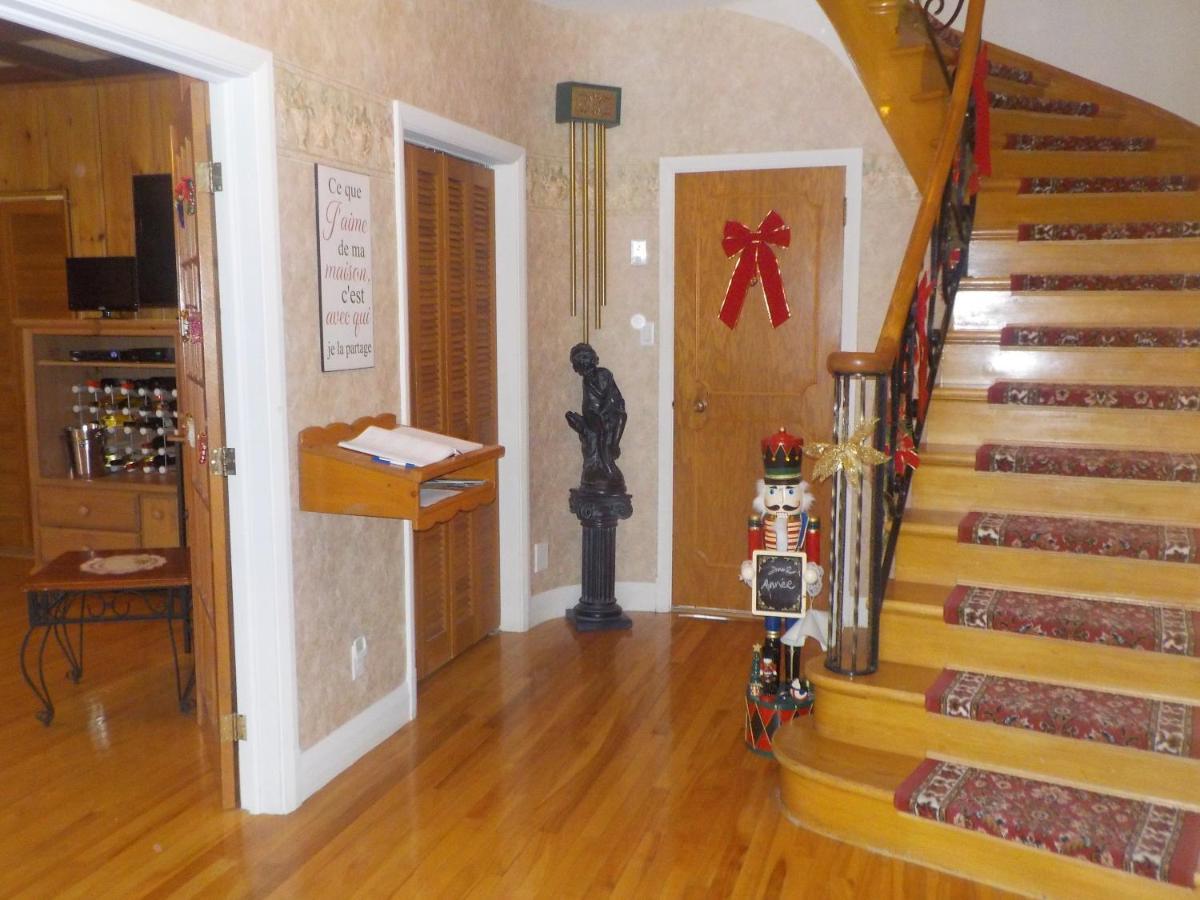 Gite Au P'Tit Manoir B&B Saguenay Luaran gambar